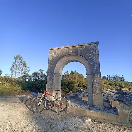 Casa Do Largo * Casais do Chao da Mendiga